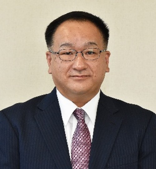 池田町 町長 安井 美裕